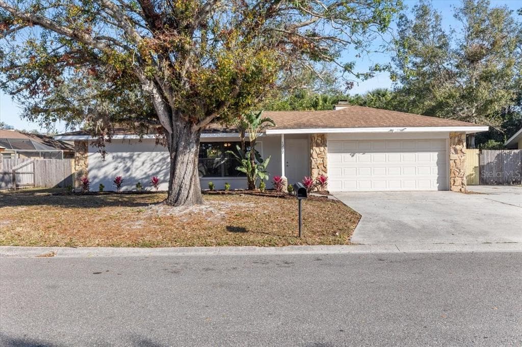 1217 CARMELLA LANE SARASOTA, FL 34243