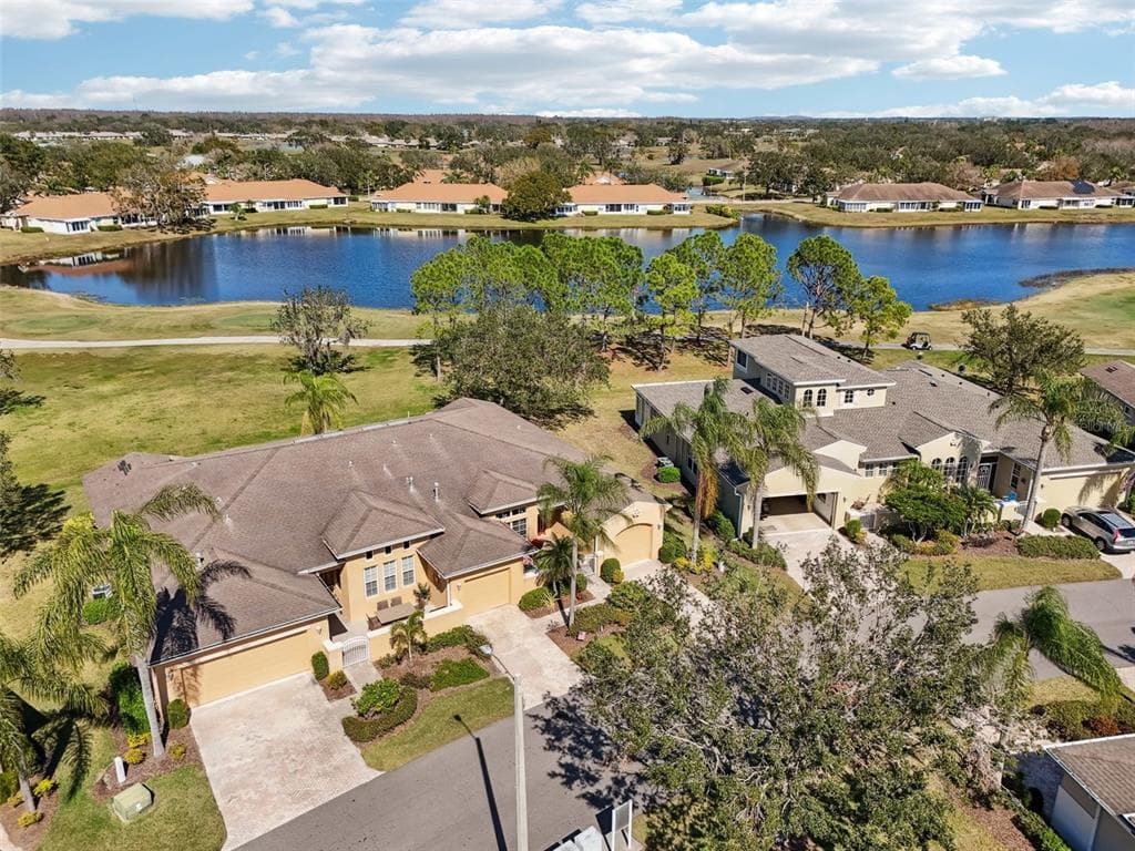 2471 KENSINGTON GREENS DRIVE