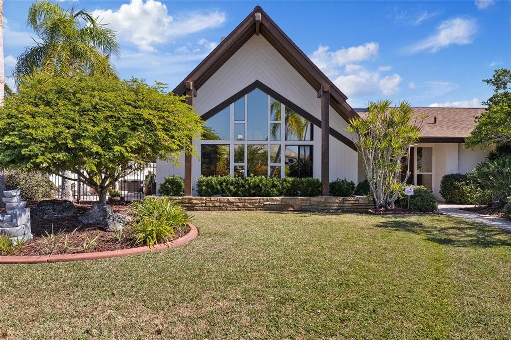 5410 WESTSHORE DRIVE NEW PORT RICHEY, FL 34652