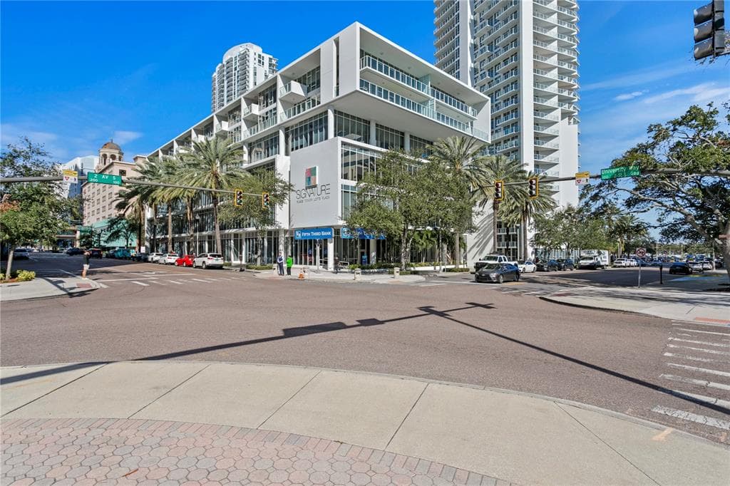 145 2ND AVENUE S UNIT 523 ST PETERSBURG, FL 33701