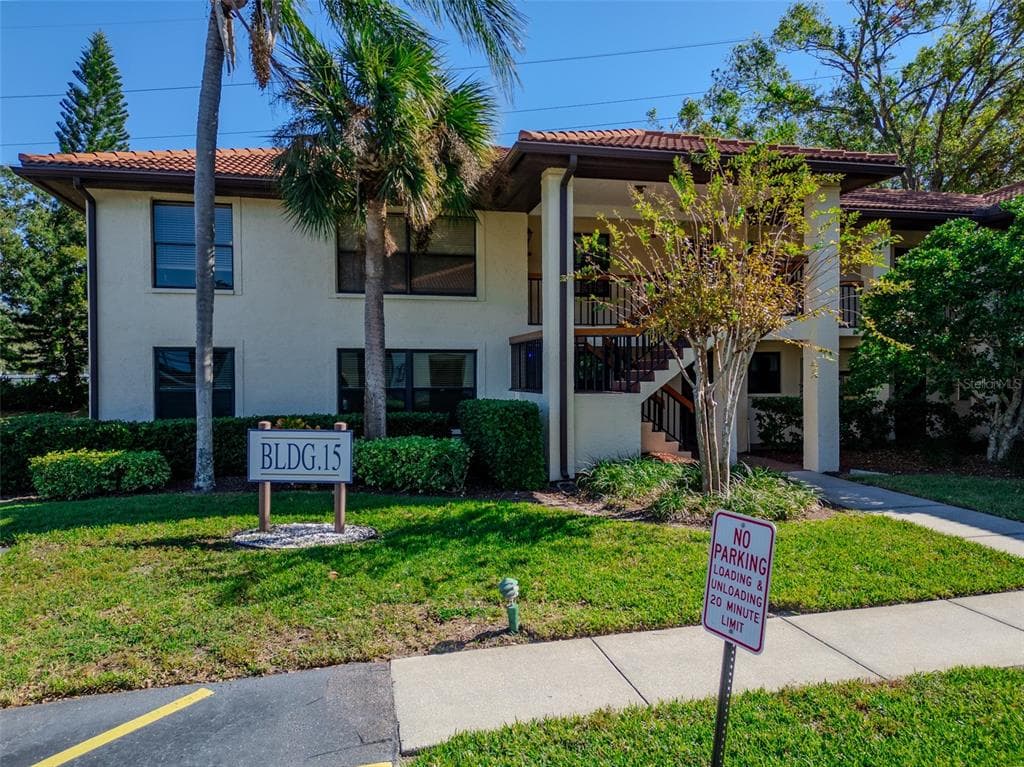 1501 HAMMOCK PINE BOULEVARD UNIT 1501 CLEARWATER, FL 33761