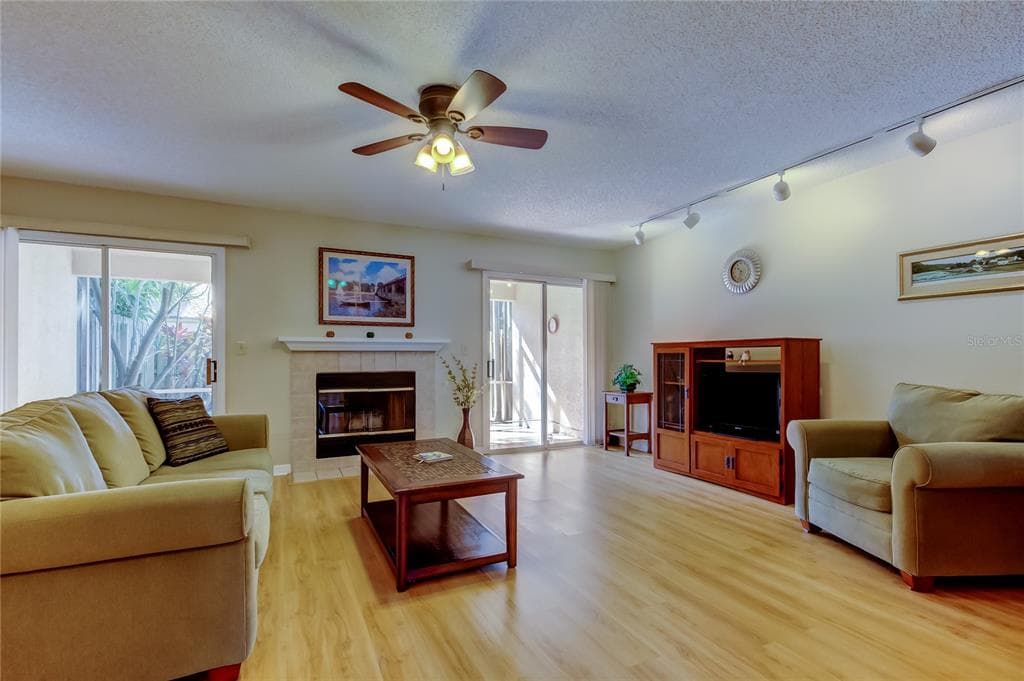2559 STONY BROOK LANE CLEARWATER, FL 33761