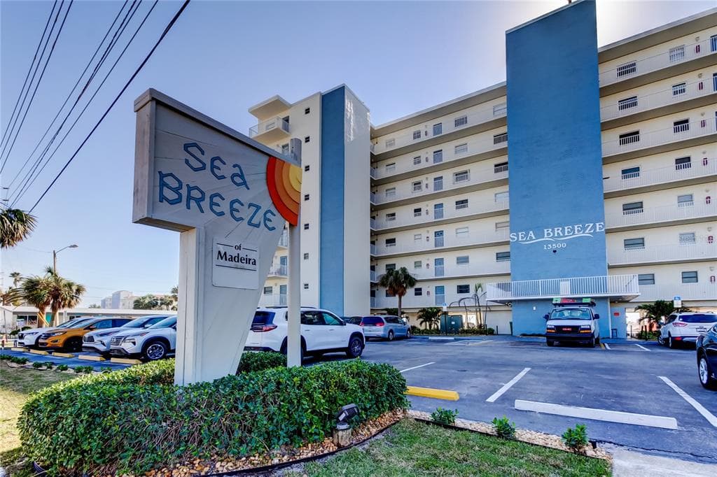 13500 GULF BOULEVARD UNIT 702