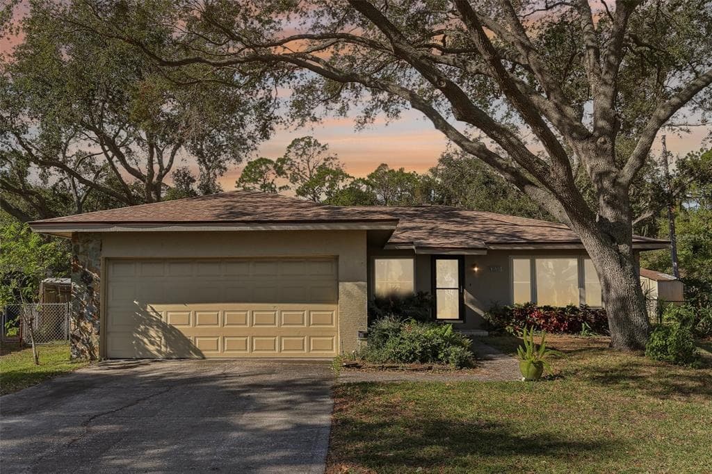 9790 PARKWOOD COURT SEMINOLE, FL 33777