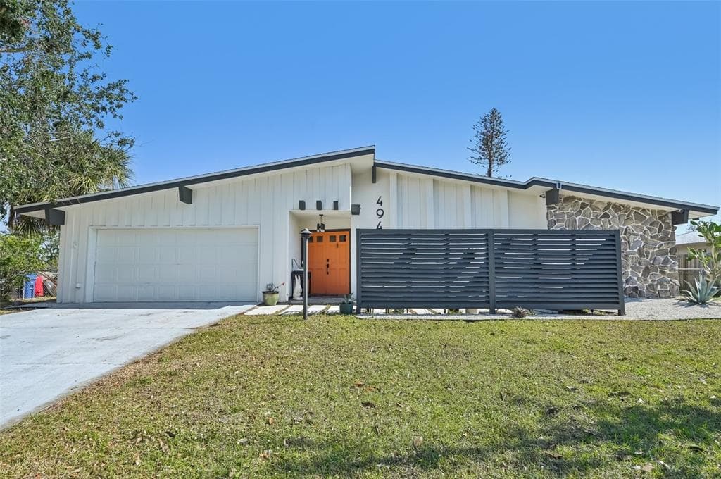 494 E SHADE DRIVE VENICE, FL 34293