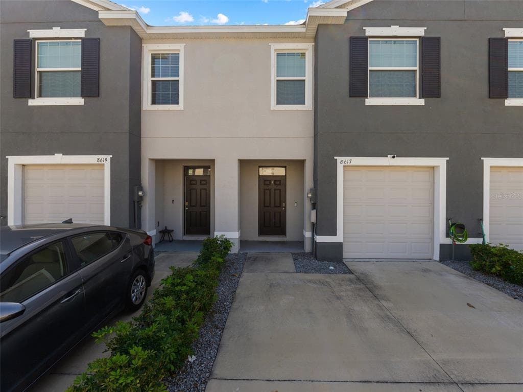 8617 FALLING BLUE PLACE RIVERVIEW, FL 33578
