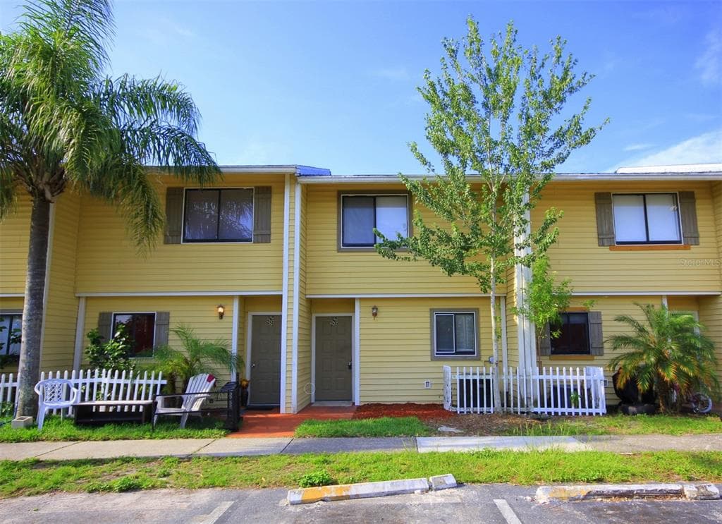 22706 GAGE LOOP UNIT 38 LAND O LAKES, FL 34639