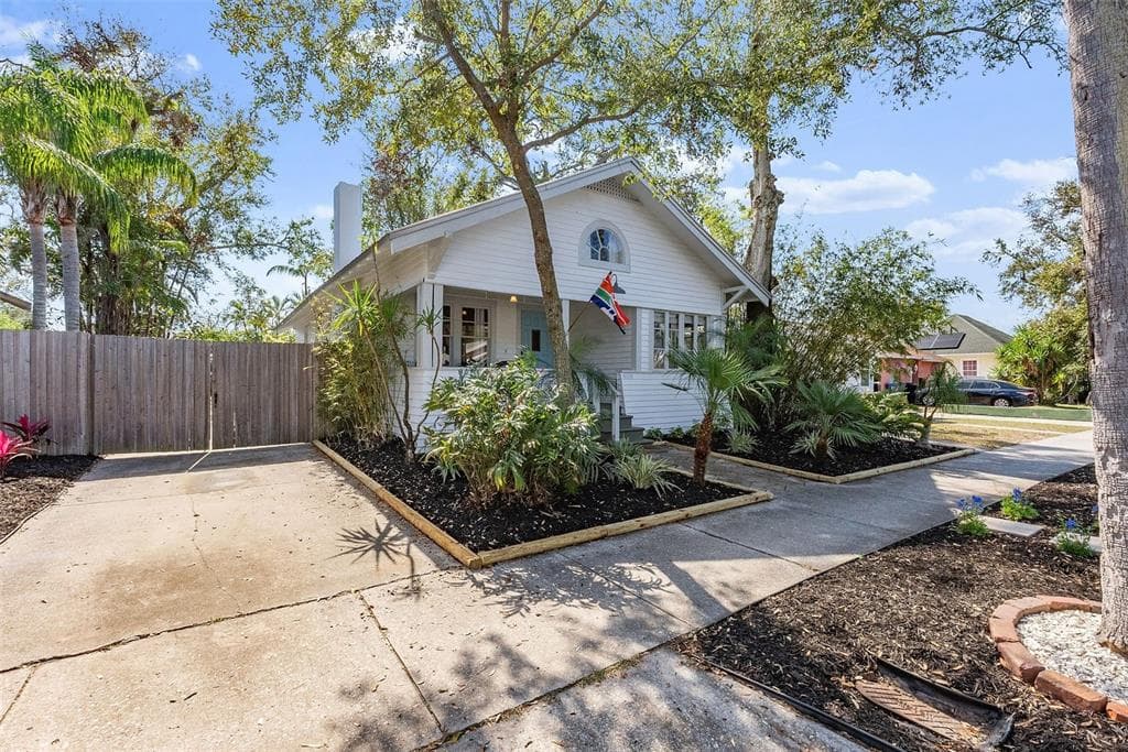 468 11TH AVENUE N ST PETERSBURG, FL 33701