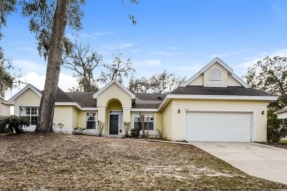 2083 SAWGRASS DRIVE APOPKA, FL 32712