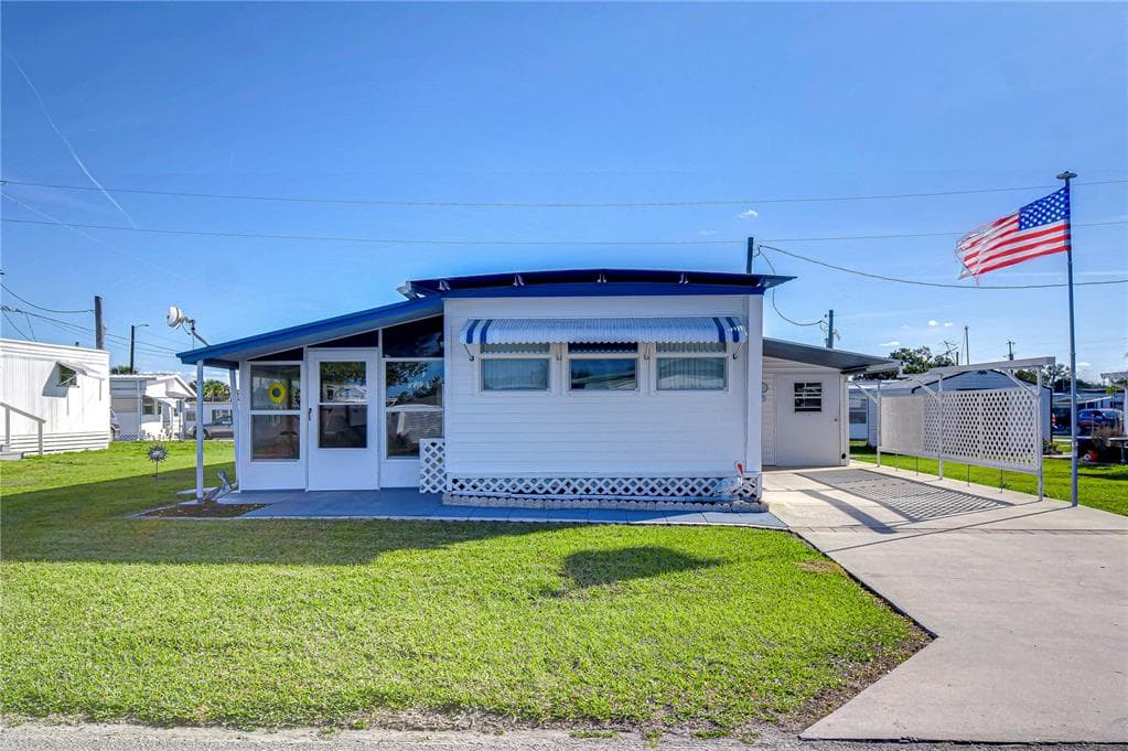37828 EASY AVENUE ZEPHYRHILLS, FL 33542