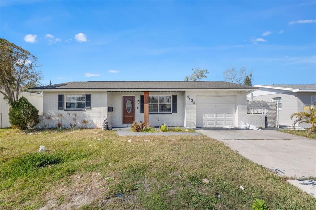 4134 DES MOINES STREET NE ST PETERSBURG, FL 33703