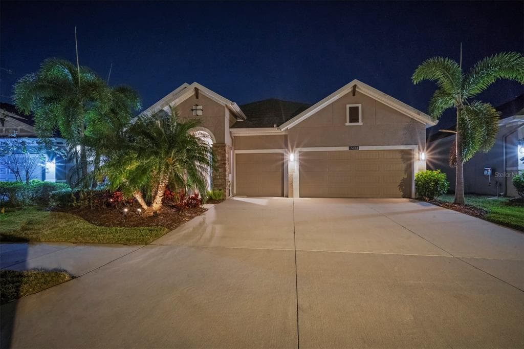 7432 PARADISO DRIVE APOLLO BEACH, FL 33572