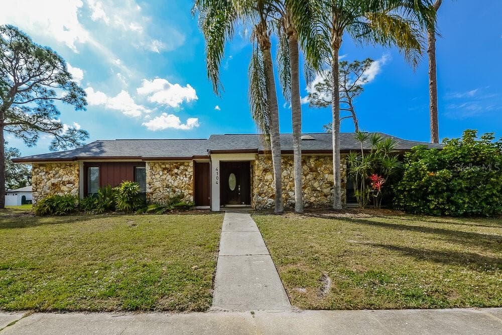 4104 BENT TREE BOULEVARD SARASOTA, FL 34241