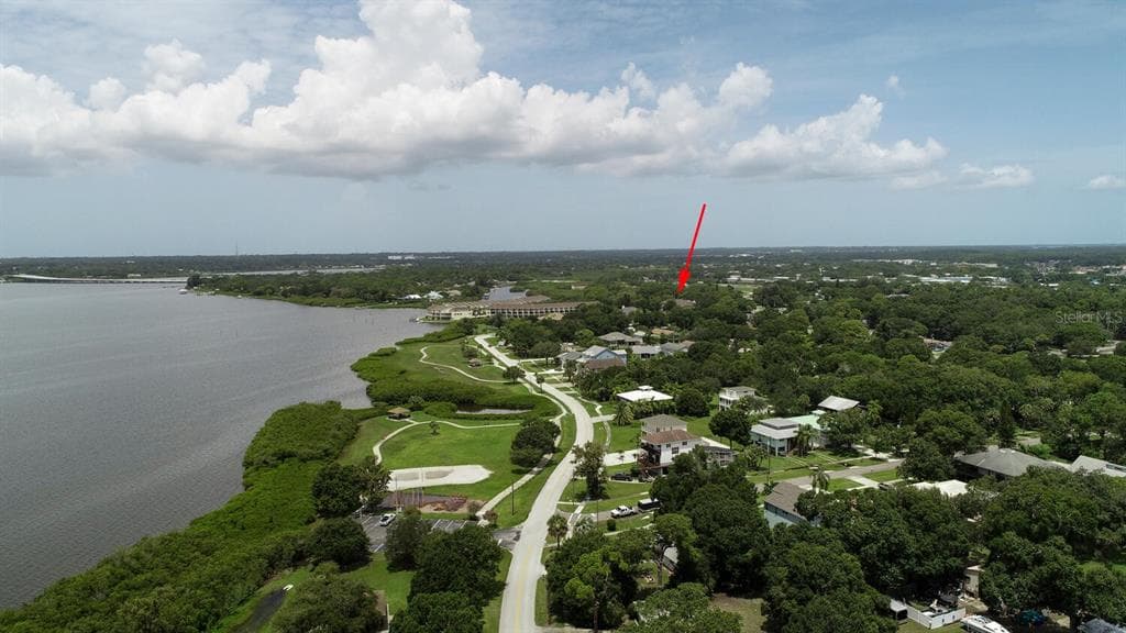 102 BRENT CIRCLE OLDSMAR, FL 34677