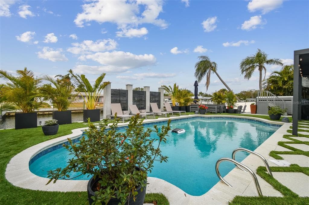 3934 DORAL DRIVE TAMPA, FL 33634