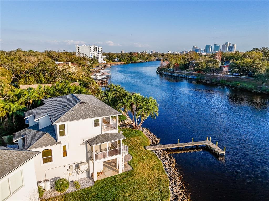 2902 N SHOREVIEW PLACE TAMPA, FL 33602