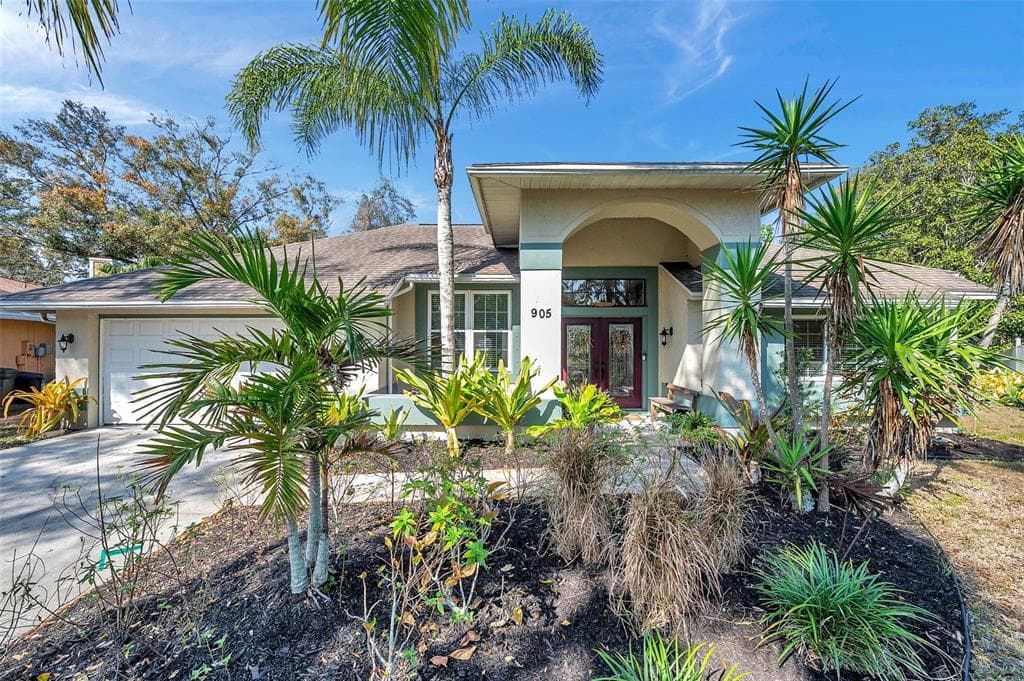 905 LINN HARBOR CT TARPON SPRINGS, FL 34689