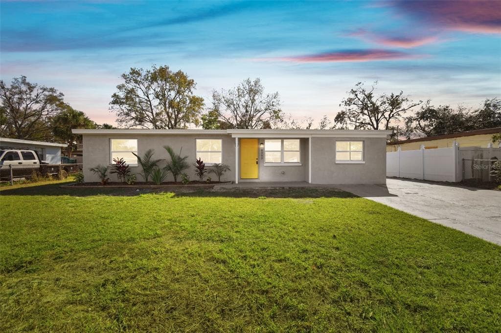 8303 CROTON AVENUE TAMPA, FL 33619