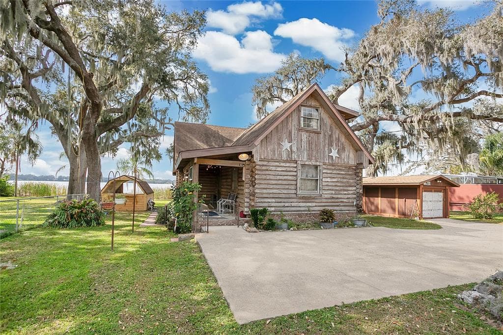 114 TEMPSFORD ROAD AUBURNDALE, FL 33823