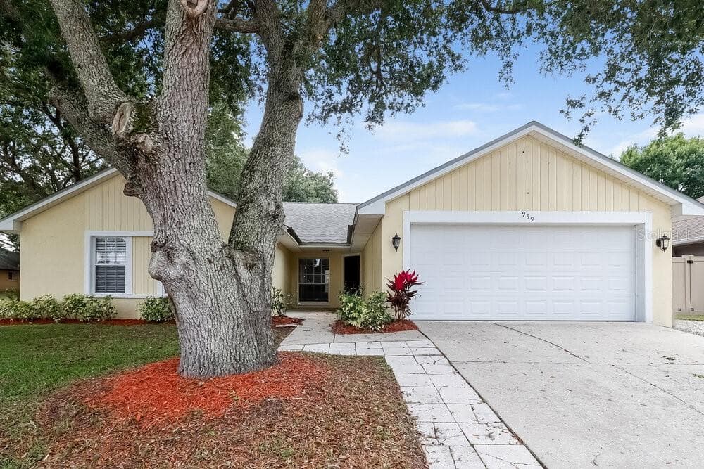 959 SANDYWOOD DRIVE BRANDON, FL 33510