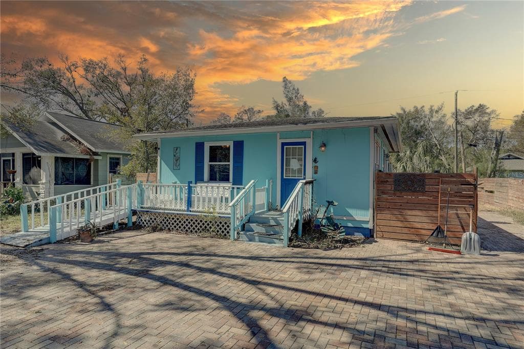 6532 30TH STREET N ST PETERSBURG, FL 33702