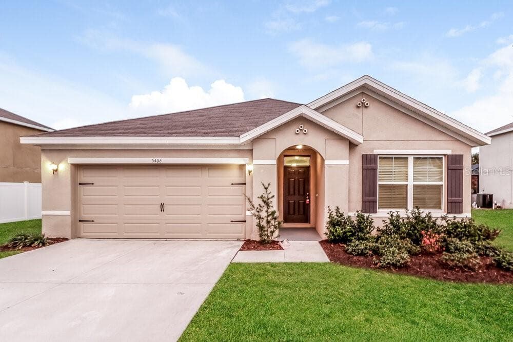 5406 MAGDALENE WAY ZEPHYRHILLS, FL 33541