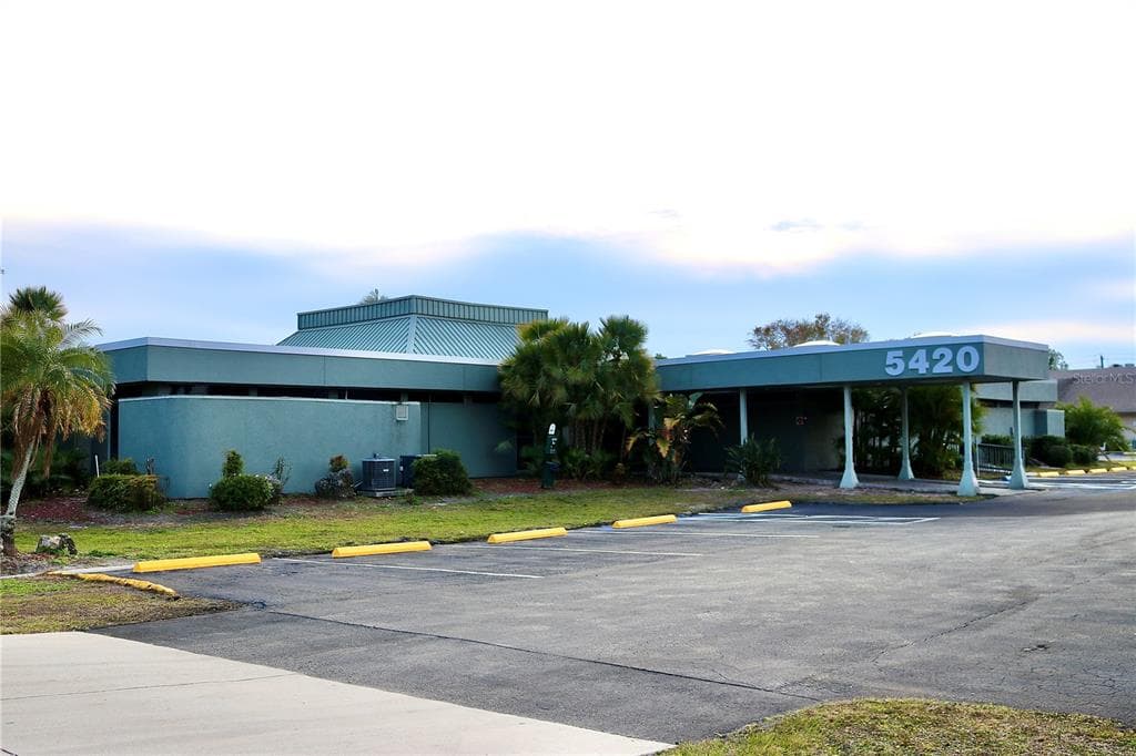 5420 WEBB ROAD UNIT B-2 TAMPA, FL 33615