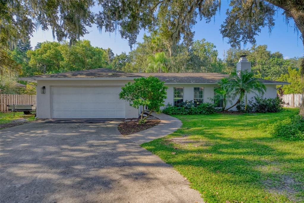 398 PALM DRIVE OVIEDO, FL 32765