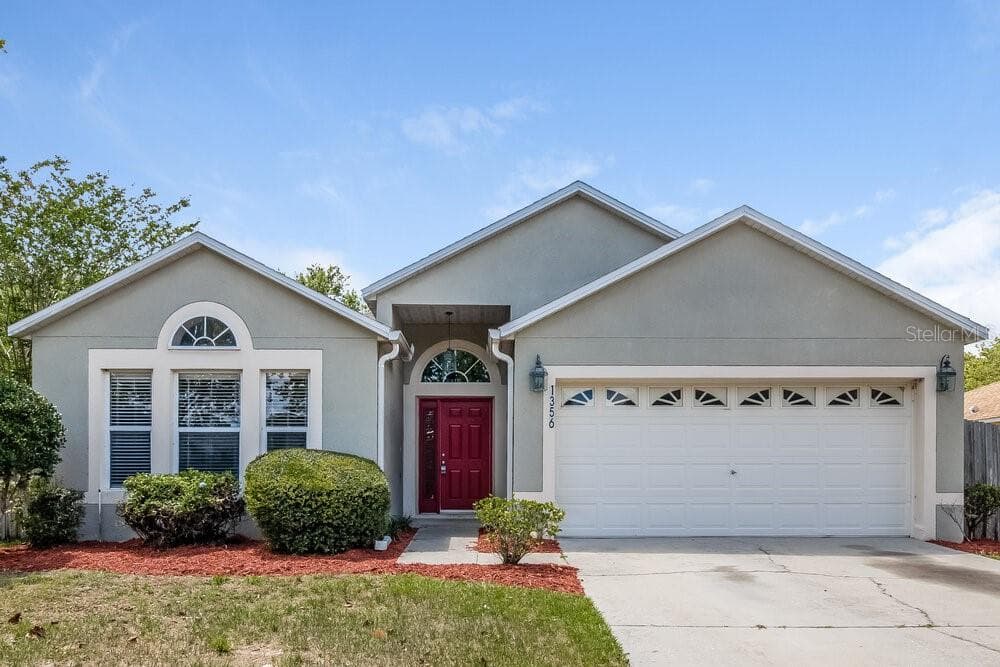1356 HONEY ROAD APOPKA, FL 32712