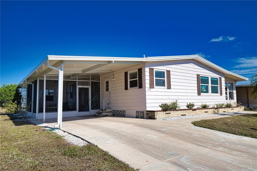 402 CHIQUITA NORTH PORT, FL 34287