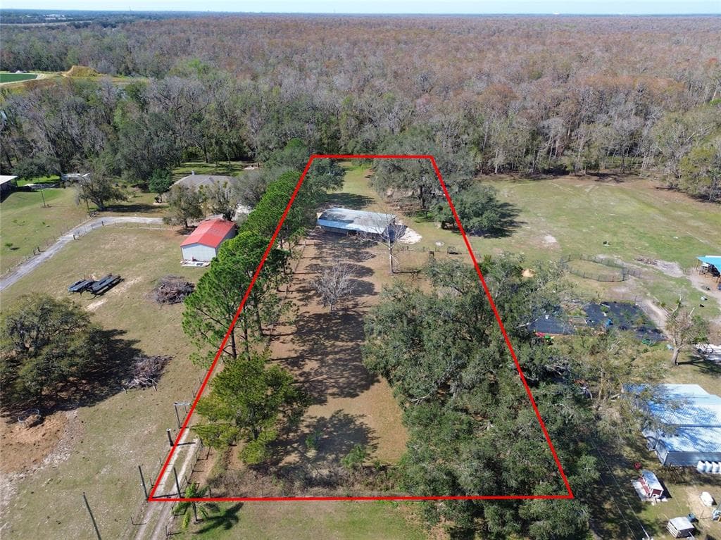 12001 DOZER LANE THONOTOSASSA, FL 33592