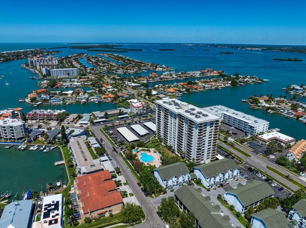 400 ISLAND WAY UNIT 1403 CLEARWATER BEACH, FL 33767