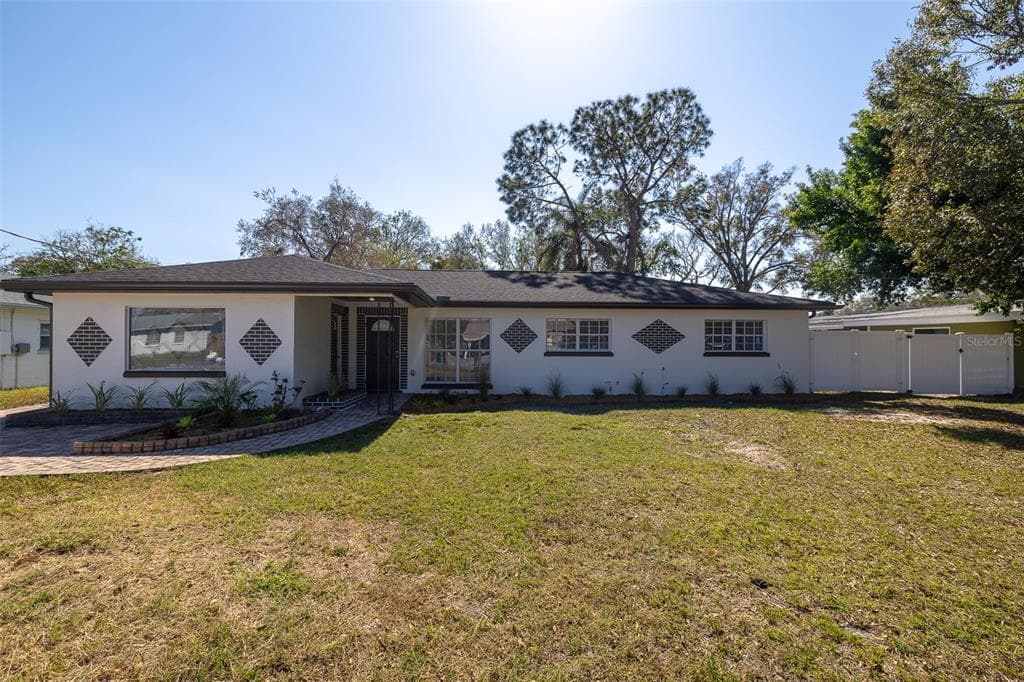 4012 W OKLAHOMA AVENUE TAMPA, FL 33616
