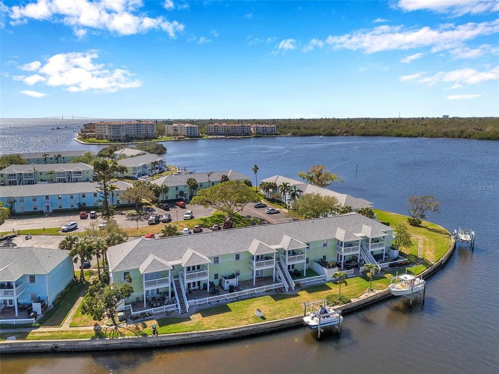 5152 SALMON DRIVE SE UNIT C ST PETERSBURG, FL 33705