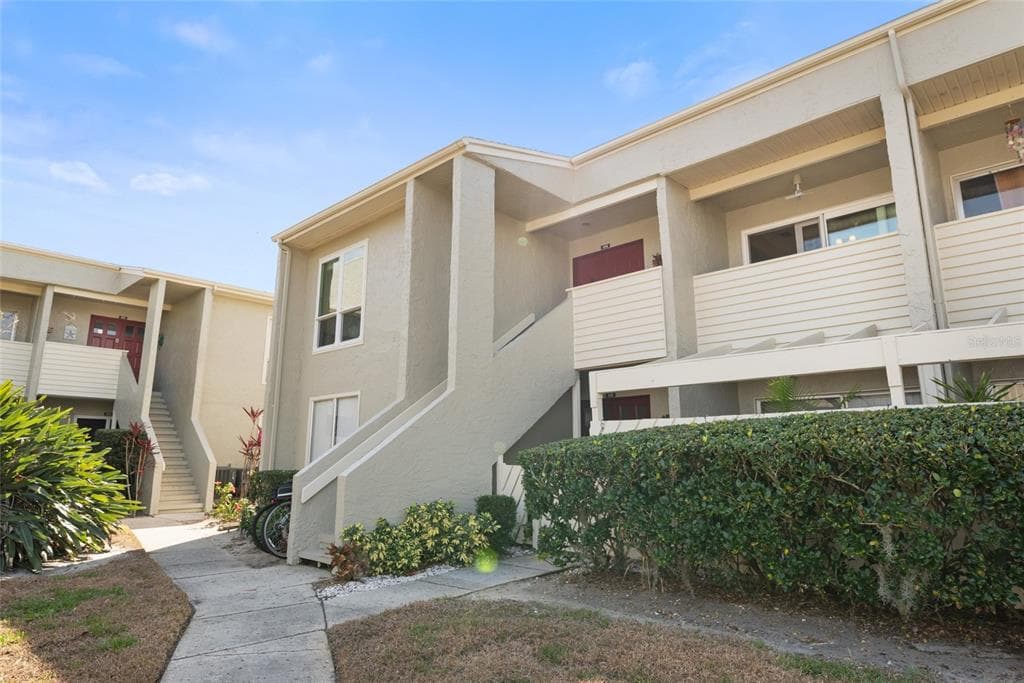 414 WINDRUSH BAY DRIVE UNIT 206 TARPON SPRINGS, FL 34689