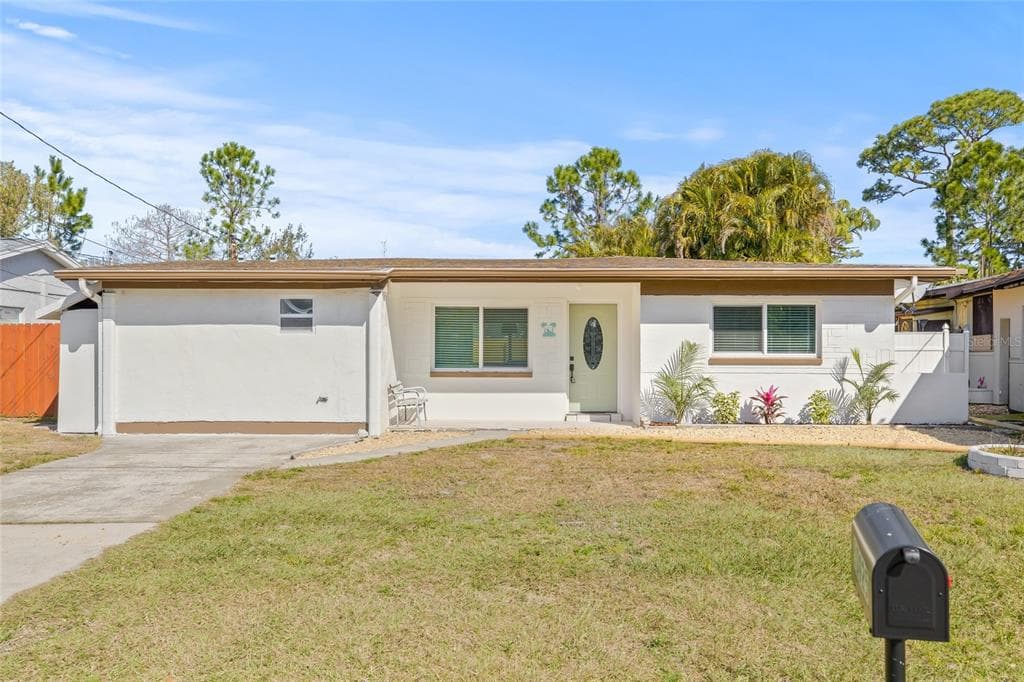10925 124TH AVENUE LARGO, FL 33778