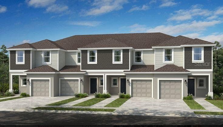 2484 PENGUIN BOULEVARD DAVENPORT, FL 33837