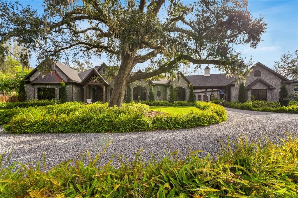 3005 S MILLER ROAD VALRICO, FL 33596