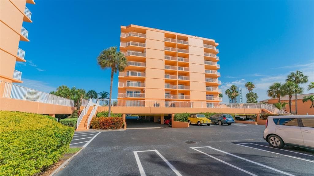7430 SUNSHINE SKYWAY LANE S UNIT 401 ST PETERSBURG, FL 33711