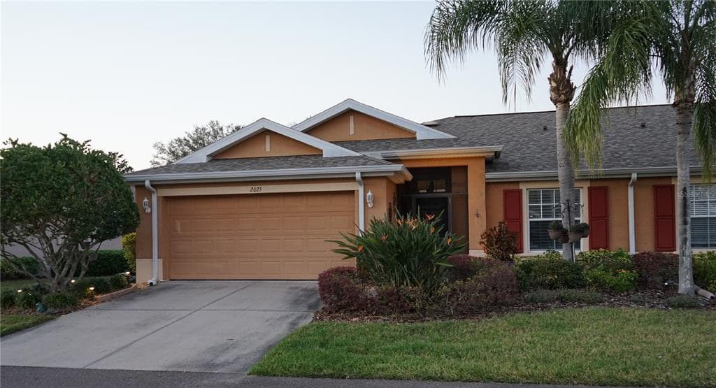 2025 GRANTHAM GREENS DRIVE UNIT 52 SUN CITY CENTER, FL 33573