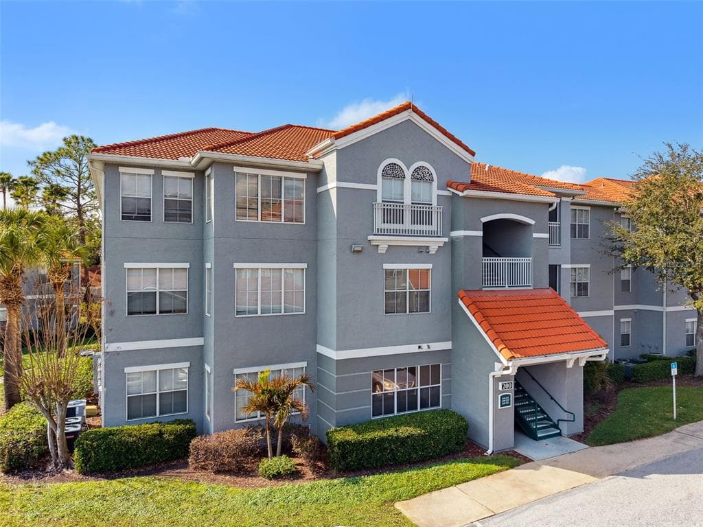 18001 RICHMOND PLACE DRIVE UNIT 213 TAMPA, FL 33647