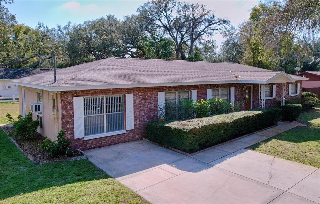 5009 E KIRBY STREET TAMPA, FL 33617