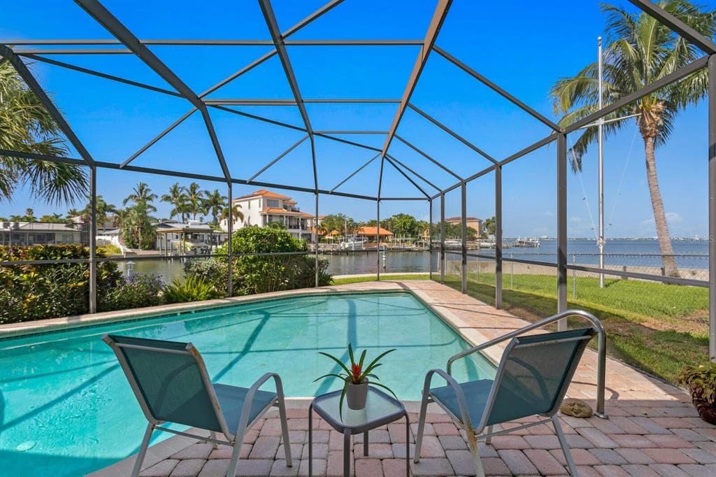4464 46TH AVENUE S ST PETERSBURG, FL 33711