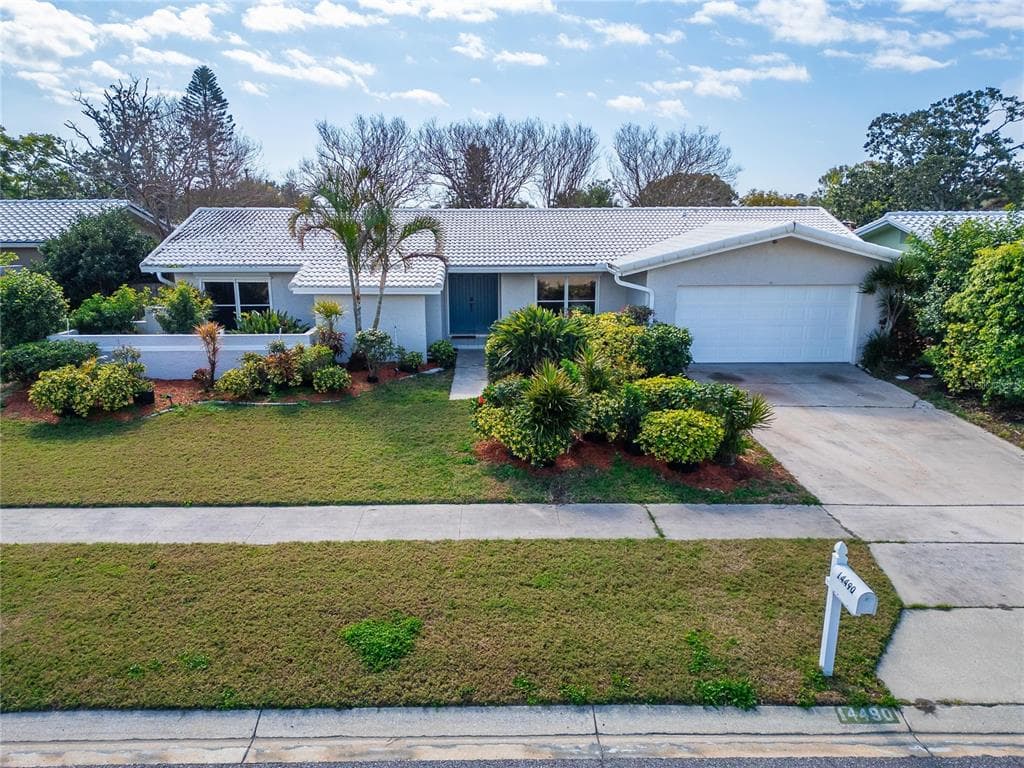 14490 PASSAGE WAY SEMINOLE, FL 33776