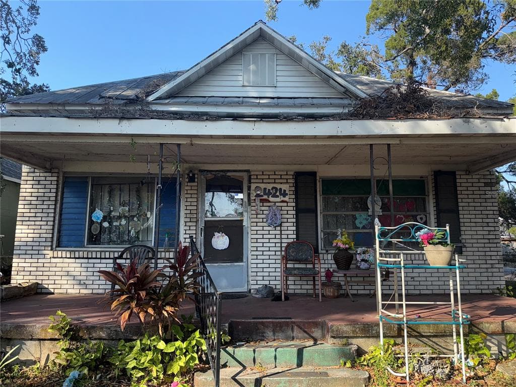 2424 CORRINE STREET TAMPA, FL 33605