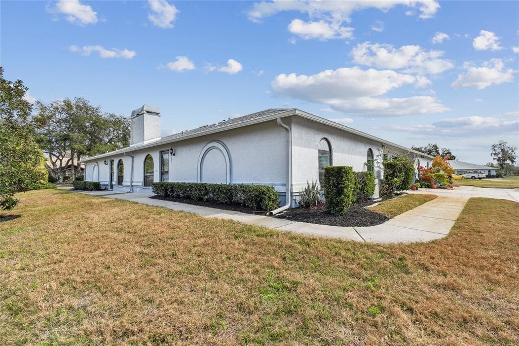 23227 CLUB VILLAS DRIVE UNIT 38 LAND O LAKES, FL 34639