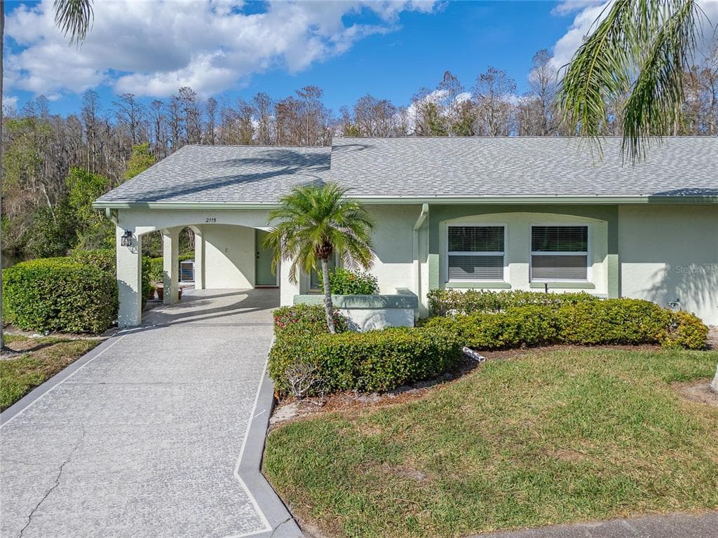 2115 HEREFORD DRIVE SUN CITY CENTER, FL 33573