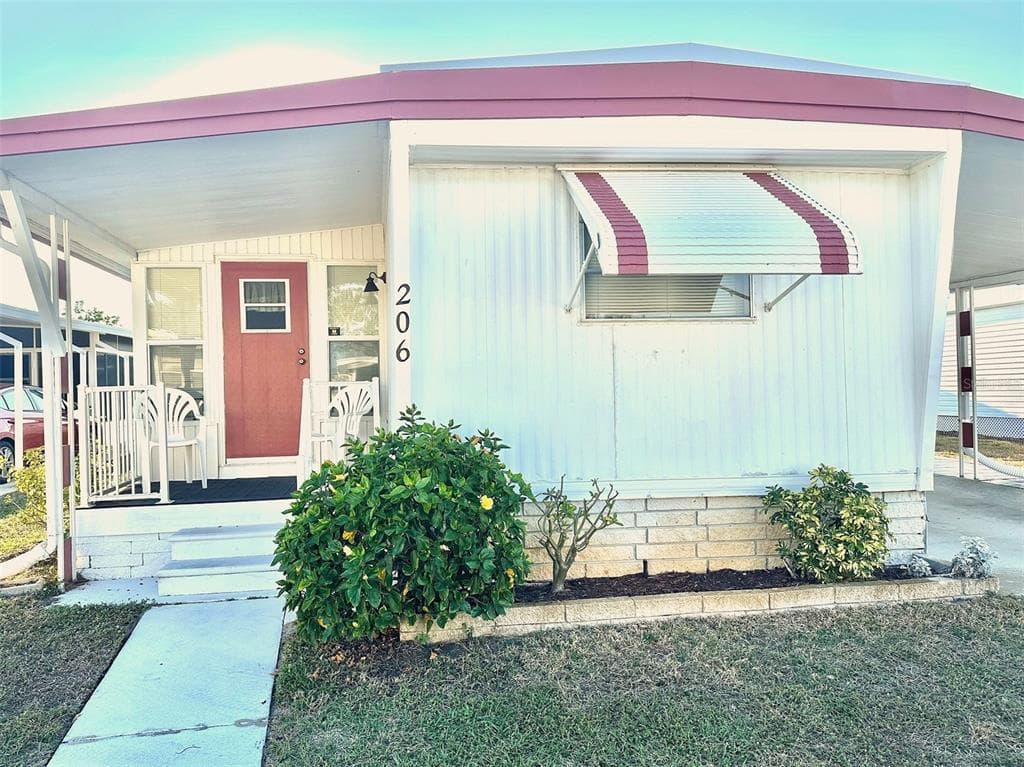 9790 66TH STREET N UNIT 206 PINELLAS PARK, FL 33782