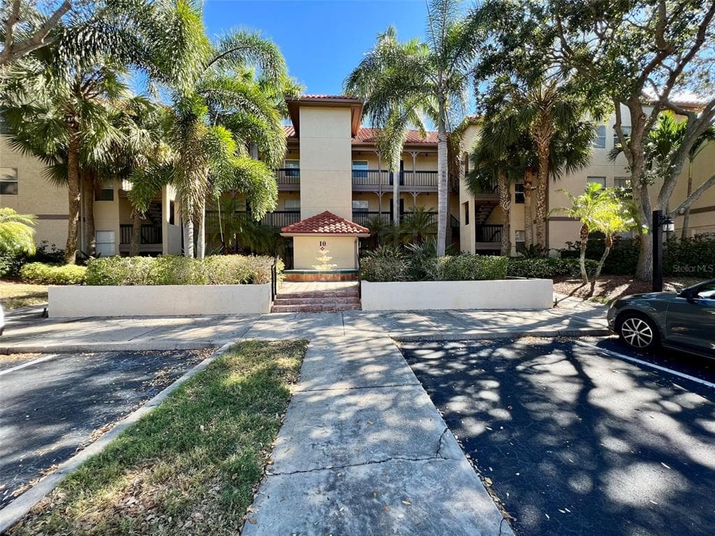 2400 FEATHER SOUND DRIVE UNIT 1016 CLEARWATER, FL 33762