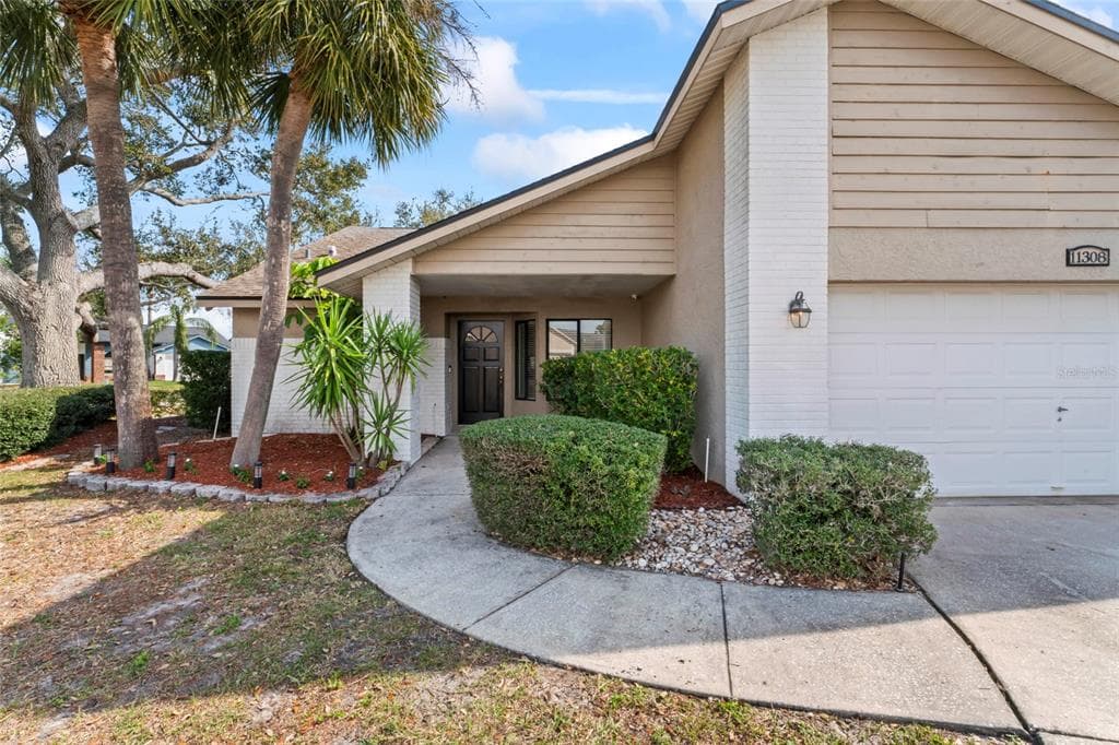 11308 POCKET BROOK DR